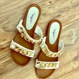 T TAHARI sandals